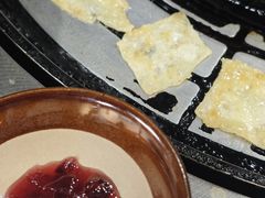 玫瑰花酱乳扇-阿山卓·野生菌火锅·纳西火塘烤肉