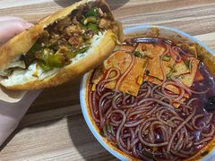 -老字号杨坡红油米线腊汁肉夹馍(东四道巷店)