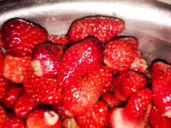 草莓-地利生鲜(甘井子街店)