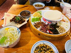 -怪噜范·老贵阳街头名小吃(鸿通城店)