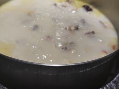 -洪氏嗨捞·广东猪肚鸡·椰子鸡火锅(西咸万象城店)