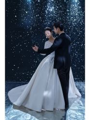-都市丽人婚纱摄影