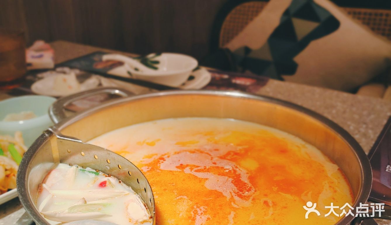 成都探店｜泰式海鲜火锅，甜品小吃冰淇淋免费吃~