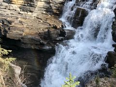 -阿萨巴斯卡瀑布观景点