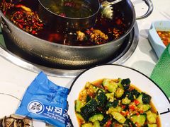 -蛙两只美蛙鱼头火锅(恒茂店)
