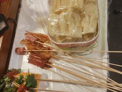 -两三事小郡肝串串香火锅(桂庙店)