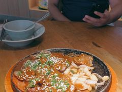 -蜜桃餐厅·伴山(湖滨商业街店)