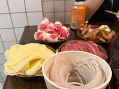 -黄潇洒老火锅(九眼桥宏济巷店)