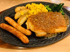 香辣烤肠拼蒜香鸡扒-萨莉亚意式餐厅(长安万达店)