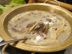 -霄汉牛三鲜湖北砂锅菜(万松园2店)