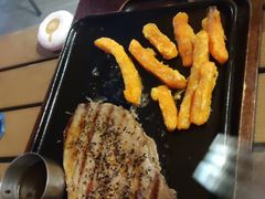 -必胜客(上海华谊新所店)
