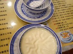 -广信牛奶甜品世家(台东店)