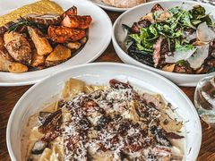 -ROAST coffee & eatery