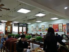 大堂-陈寔包子王·卤煮小肠·京味小吃(龙潭店)