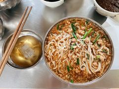 -正宗杨记普洱酸醋米线(总店)