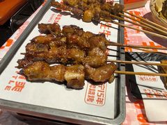 -威记烧嘢·南宁烧烤·超级生牛(绿地店)