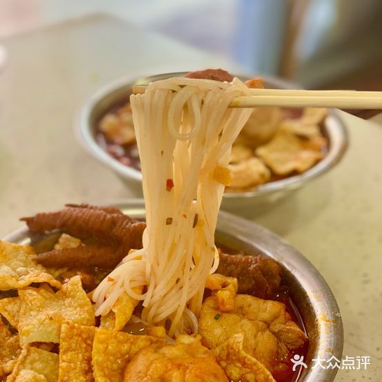 柳工老牌何双螺蛳粉(南城百货柳太店)