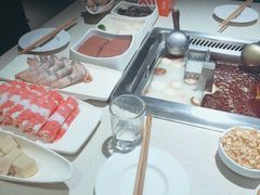 -海底捞火锅鲜切牛肉主题店(长寿路店)