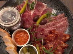 -恰餐厅及酒吧 CHAR Bar & Grill (北京丽都皇冠假日店)