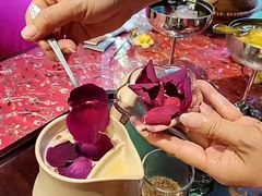 -月亮眼花园餐厅书吧酒吧