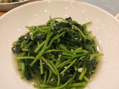 -侬佳蒸菜馆(听潮店)