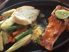 -Pundi Pundi Restaurant