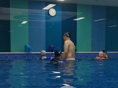 -Swim斯卫姆国际儿童游泳中心(红博中央公园店)