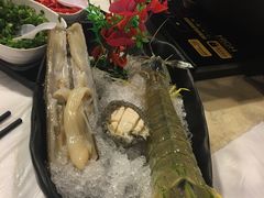 -鲜入围煮花胶鸡海鲜火锅