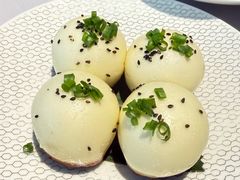 鲜肉生煎馒头-屋里厢上海菜馆