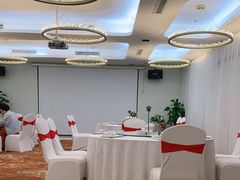 -双子楼大酒店(城开国际写字楼店)