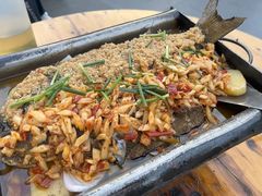 -宏兴烤鱼山庄(宣恩总店)