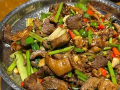 干锅肥肠护心肉-95号酱骨·一块豆腐(展春园西路店)