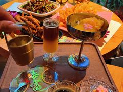 -月亮眼花园餐厅书吧酒吧