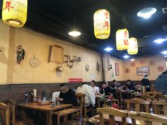大堂-东镇老火锅(长春路首店)