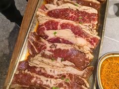 -草家酱蟹炭火烤肉店(珲春南路一店)