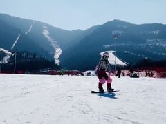 -鳌山滑雪度假区