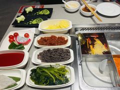 -海底捞火锅(曹安公路店)