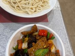 -汗腾格里·风味餐厅(新疆驻京办店)