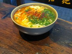 -亮亮面馆(经六路店)
