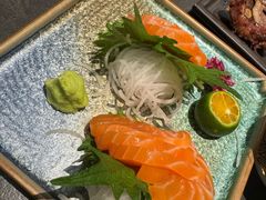 -铭牛烧肉·和牛海鲜自助(高新月牙湖店)