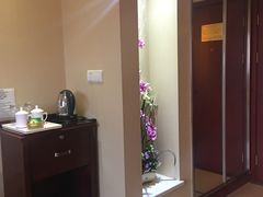 -山明水秀大饭店