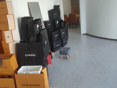 -聚云奢二手奢侈品黄金手表包包回收·中古店(三里屯总店)