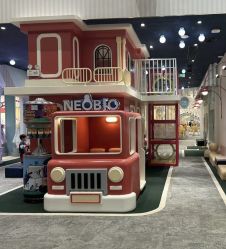 -奈尔宝·儿童乐园·亲子餐厅(华采天地店)