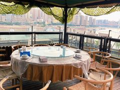 -冰冰龙虾·江湖菜·花园江景餐厅