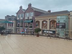 -王府井奥莱临潼小镇(临潼店)