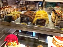 面包甜点陈列柜-Dough&Joe团憩(瑞虹天地月亮湾店)