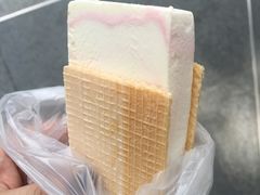 -詹爷爷乌节路街头冰淇淋