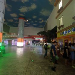 -成都星期8小镇(江宁南路店)