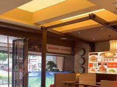 -阿瓦山寨·湘菜现炒·剁椒鱼头王(咸阳总店)