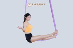 -亚太瑜伽普拉提学院